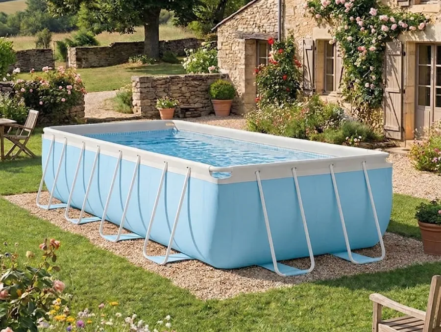Piscine tubulaire (liner) à armature métallique légère